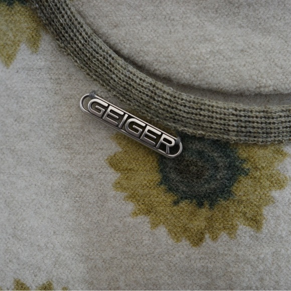 Geiger Collections Sunflower Cardigan One Size - Picture 4 of 7